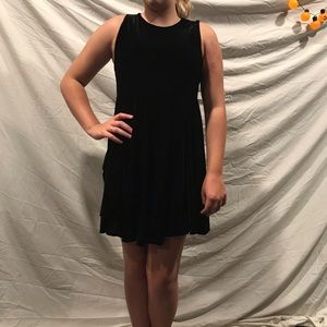 Velvet black mini flow dress